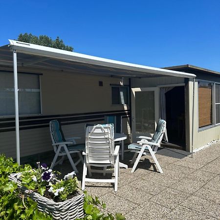 Gezellige Stacaravan Met Groot, Zonnig Terras! Belt-Schutsloot Esterno foto