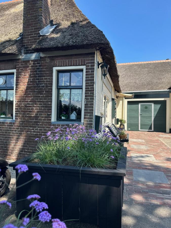 Gezellige Stacaravan Met Groot, Zonnig Terras! Belt-Schutsloot Esterno foto