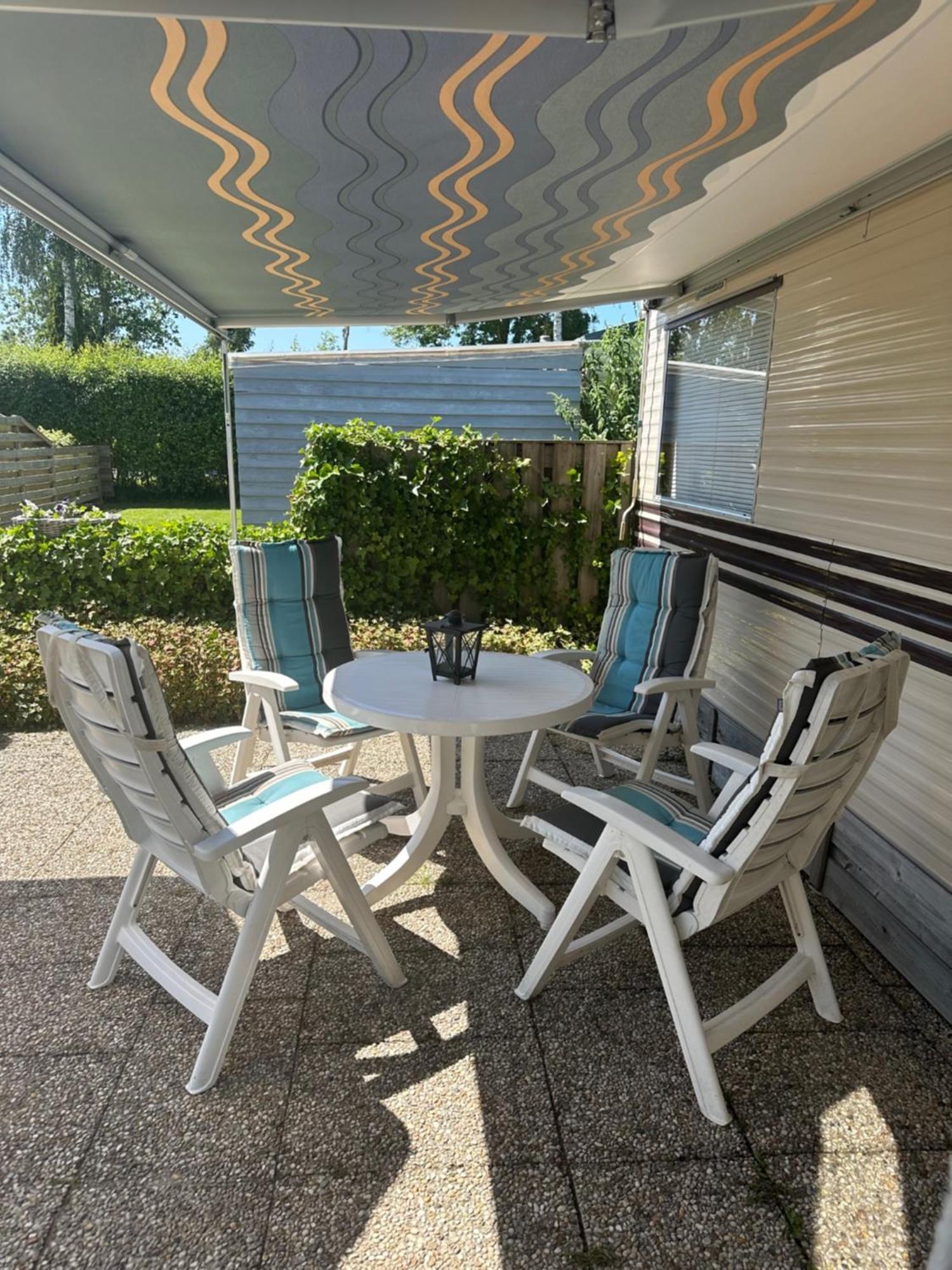 Gezellige Stacaravan Met Groot, Zonnig Terras! Belt-Schutsloot Esterno foto